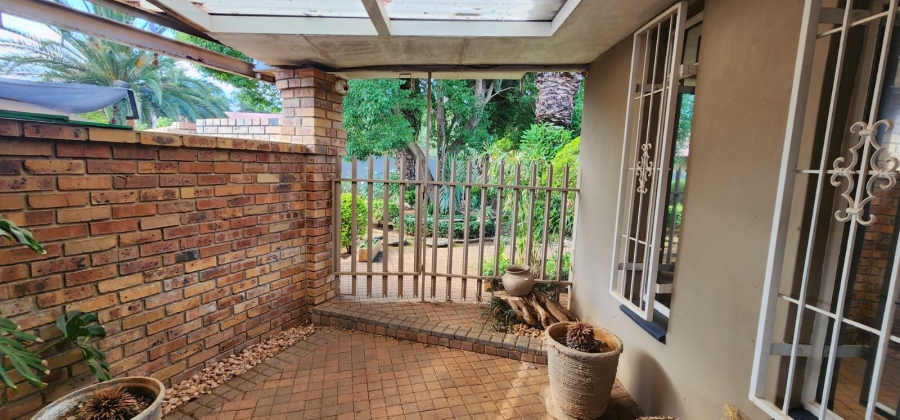 7 Bedroom Property for Sale in Flamwood North West